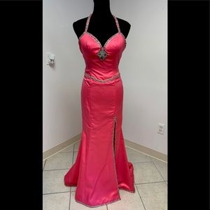 Size 1-2 Bright Pink Beaded Prom Homecoming Dance Formal Pageant Gown w/Train